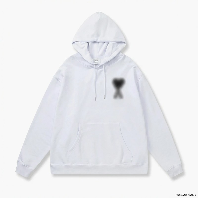 AMI's simple and stylish hoodie with a loving touch.