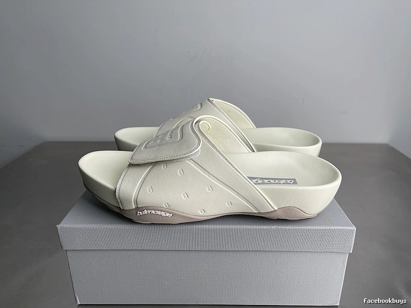 Balenciaga Trendy Style Off-white Platform Slippers