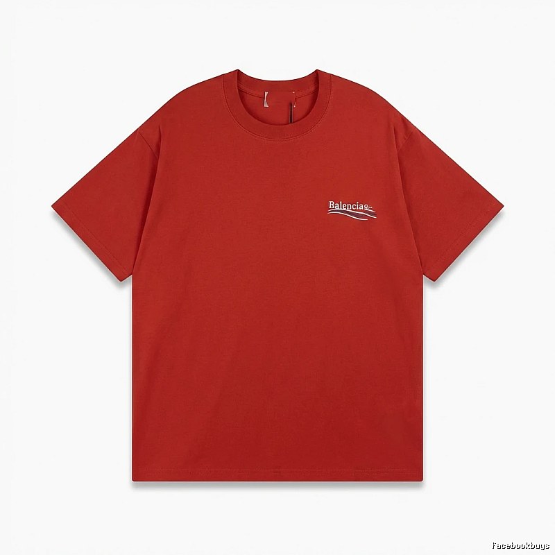 Balenciaga's simple-style red T-shirt