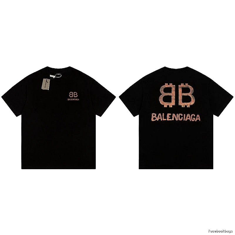 Balenciaga's trendy and cool black T-shirt.
