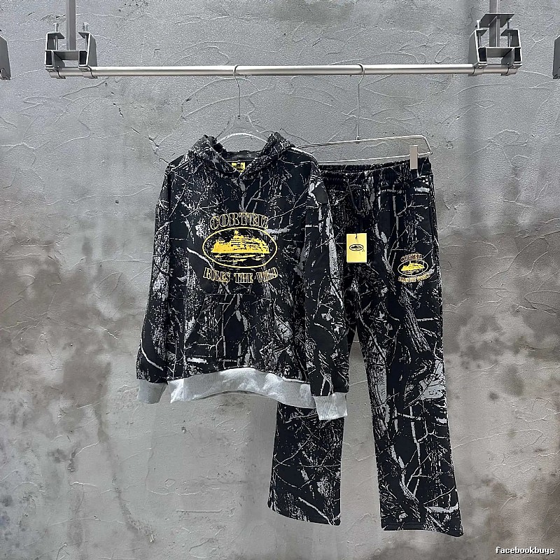 Corteiz Graffiti Style Black and Grey Suit