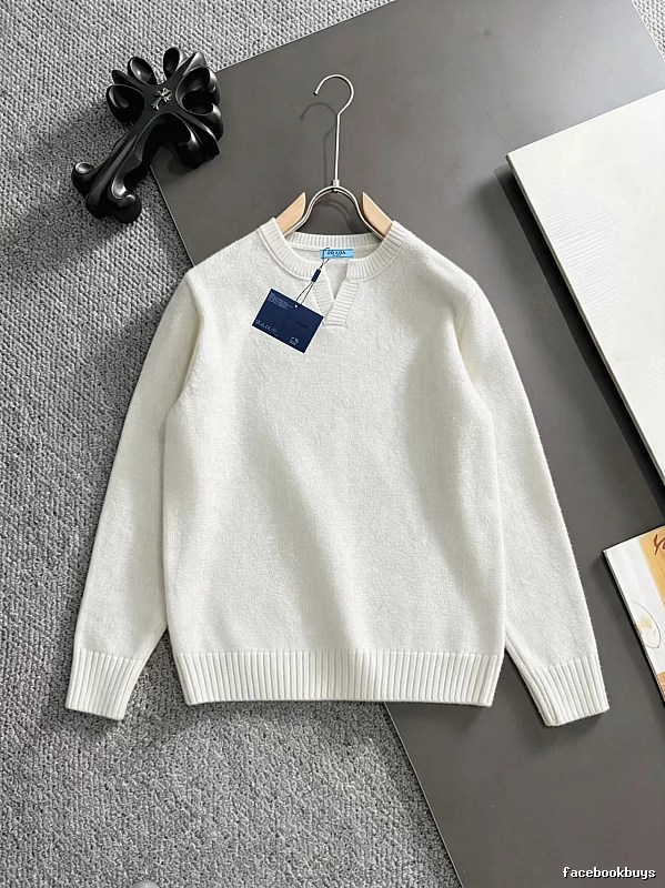 Cream Crewneck Knit Sweater with Knit Sweater for Daily Wear
