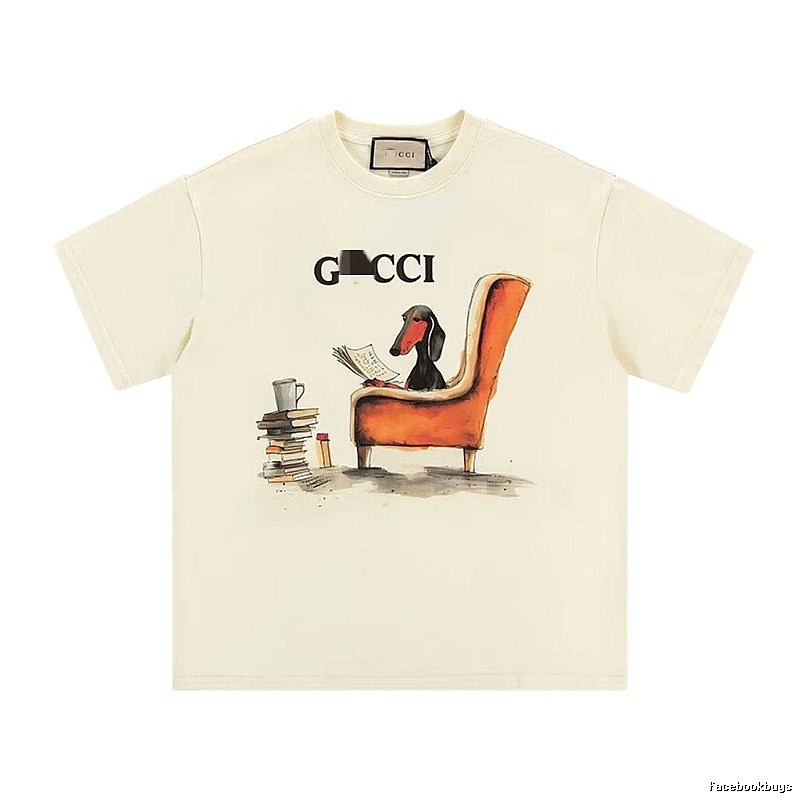 Gucci Vintage Style Off-white T-shirt with Dachshund Print