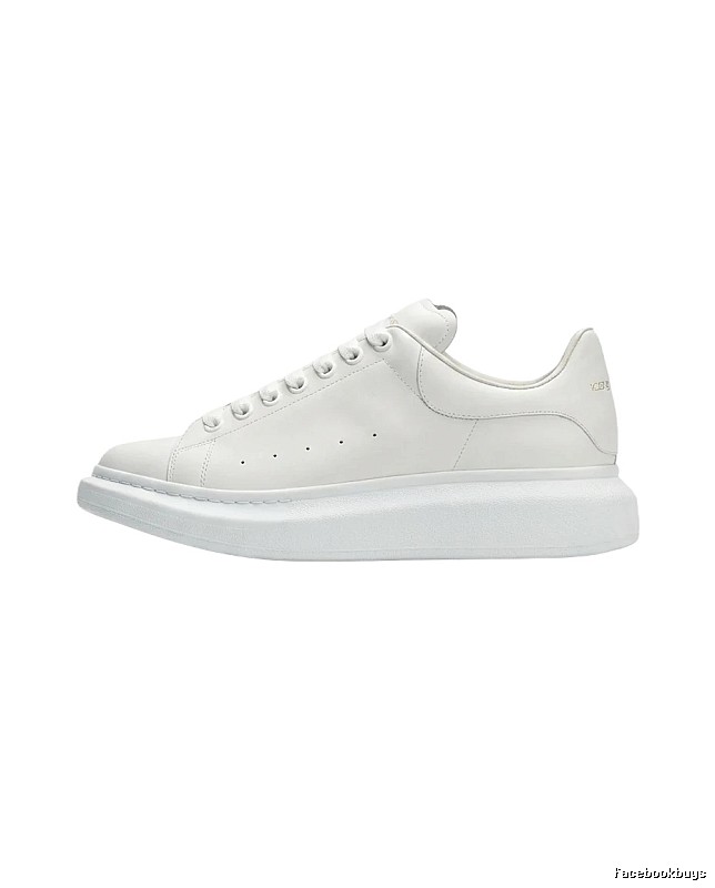 McQueen thick-soled casual small white shoes
