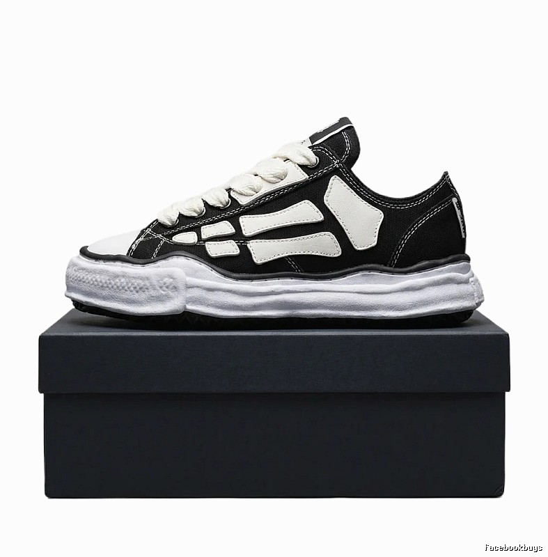 MMY Deconstructed Style Black and White Canvas Shoes