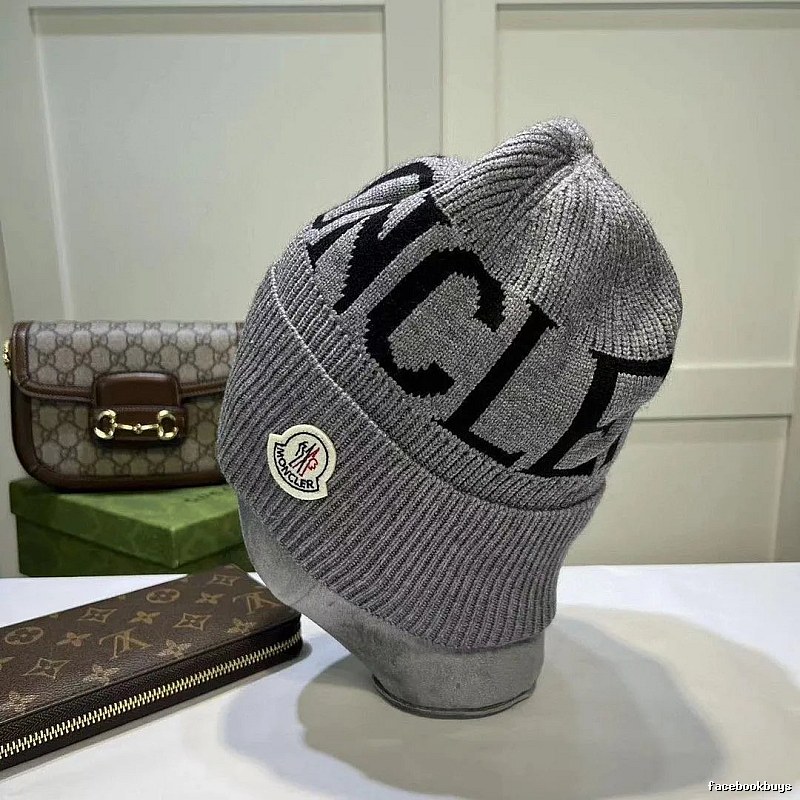Ribbed Knit Beanie with Ribbed Patch Detail from Gucci