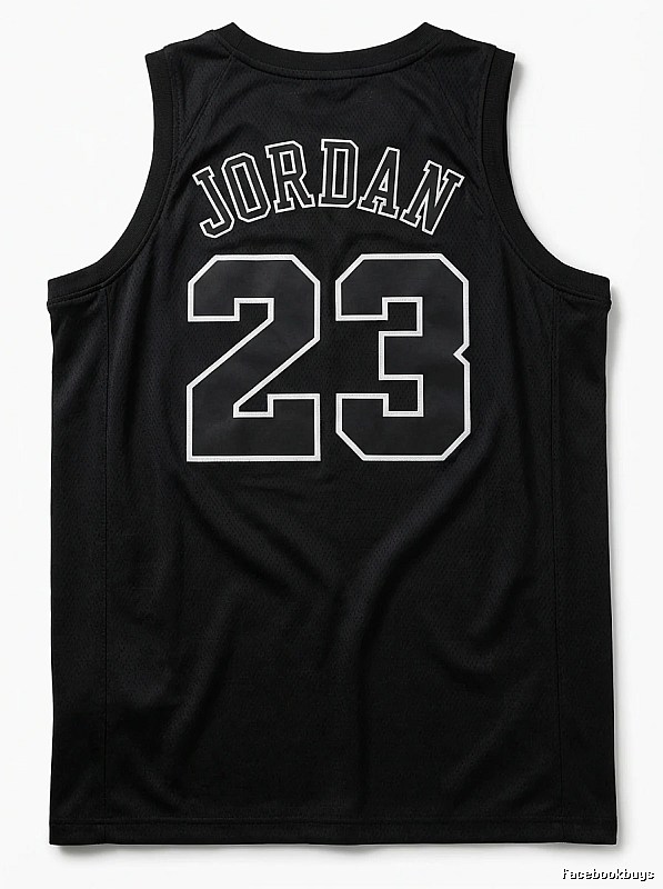 The No. 23 black vest of the Michael Jordan.